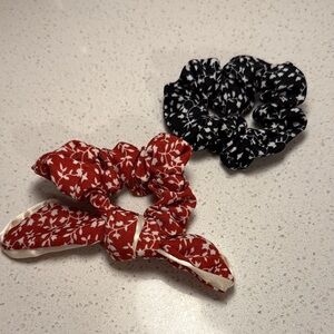 Floral Red and Black Scrunchie Set